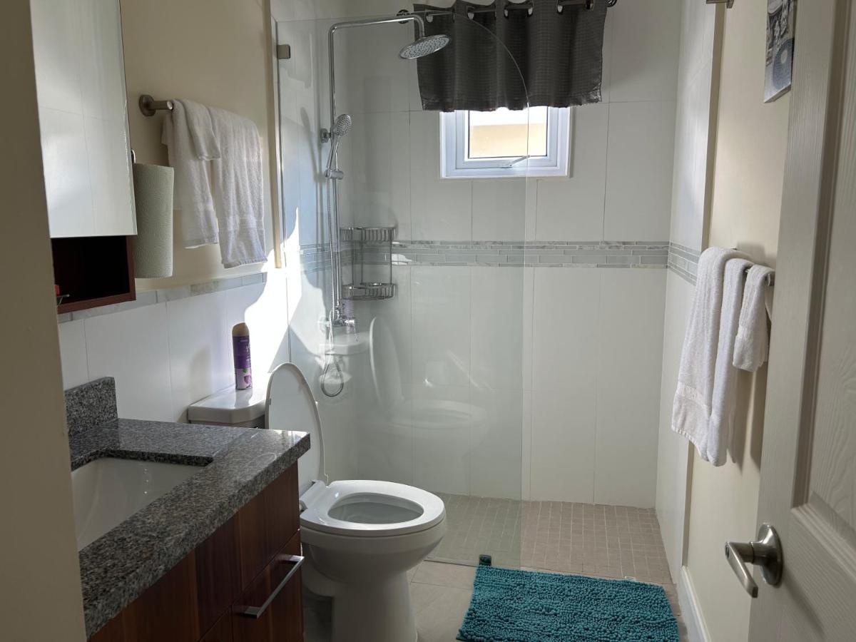 Seamist Villa @Oceanpointe Lucea Comfy 2Br W/Pool Gym & Parking Exterior foto